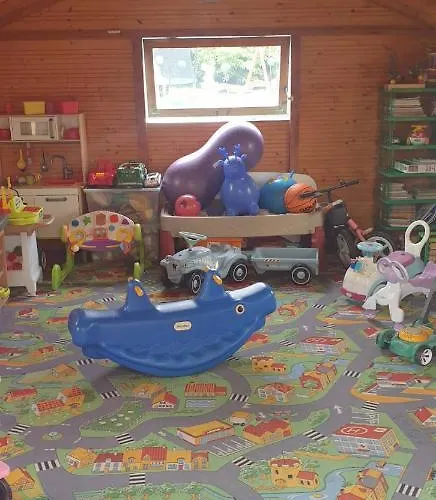 Dom Goscinny Vollare Pensión Darłowo